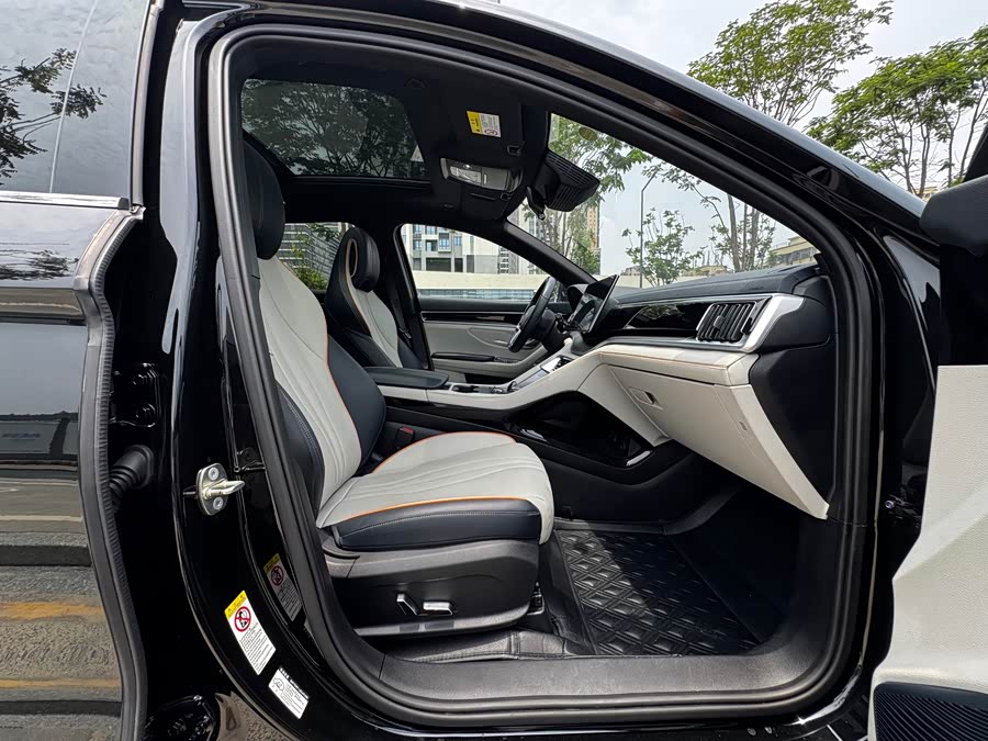 Song PLUS New Energy 2023 Champion Edition DM-i 110KM Flagship PLUS - zdjęcie 14