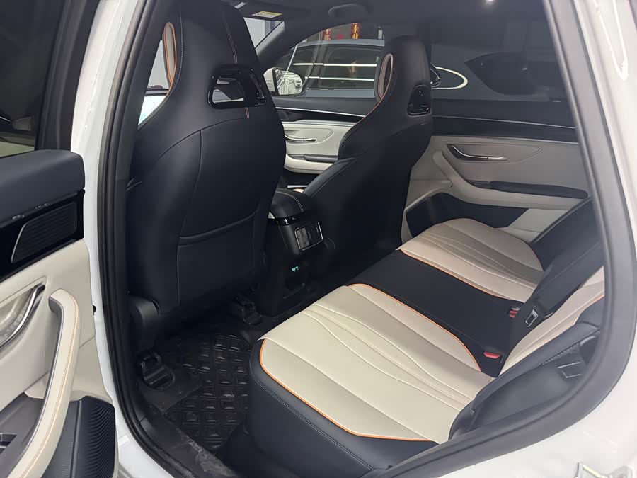 Song PLUS New Energy 2023 Champion Edition EV 520KM Premium - zdjęcie 13