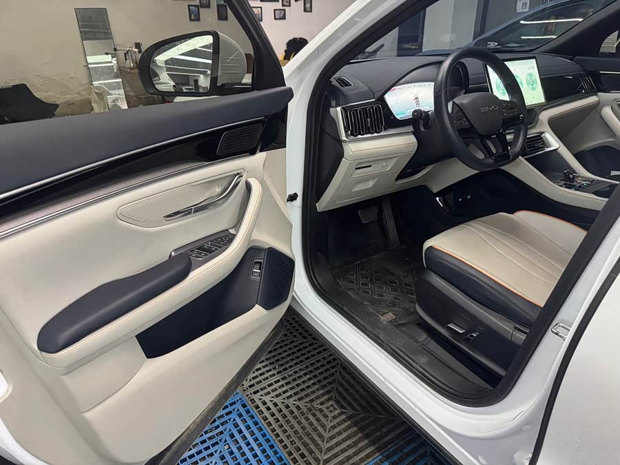 Song PLUS New Energy 2023 Champion Edition EV 520KM Premium - zdjęcie 14
