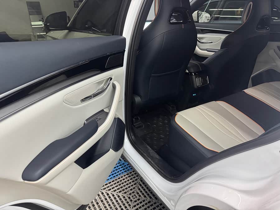 Song PLUS New Energy 2023 Champion Edition EV 520KM Premium - zdjęcie 16