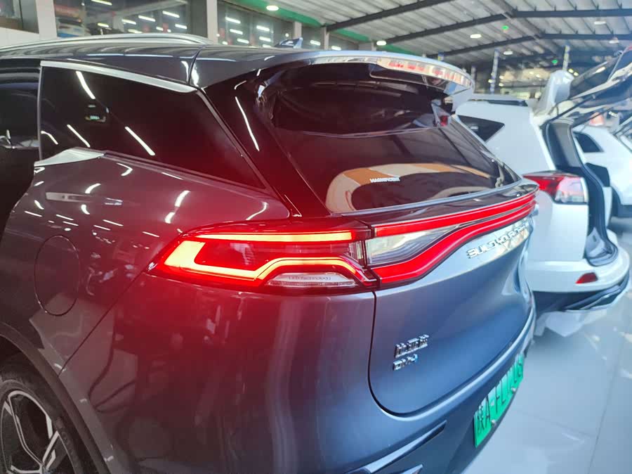 Tang New Energy 2021 DM-i 112KM Honor Type - zdjęcie 15