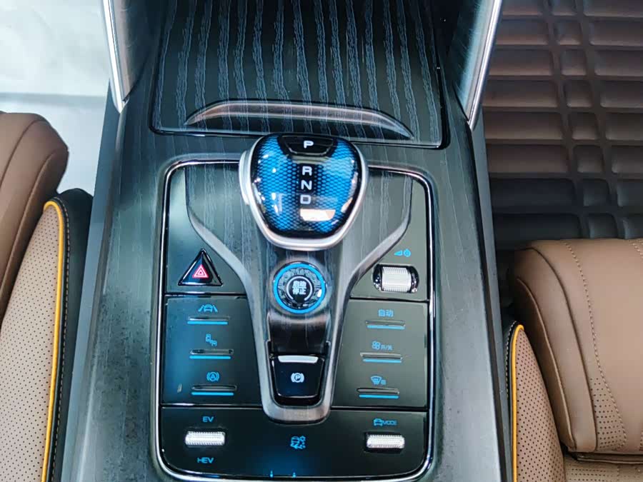 Tang New Energy 2021 DM-i 112KM Honor Type - zdjęcie 8