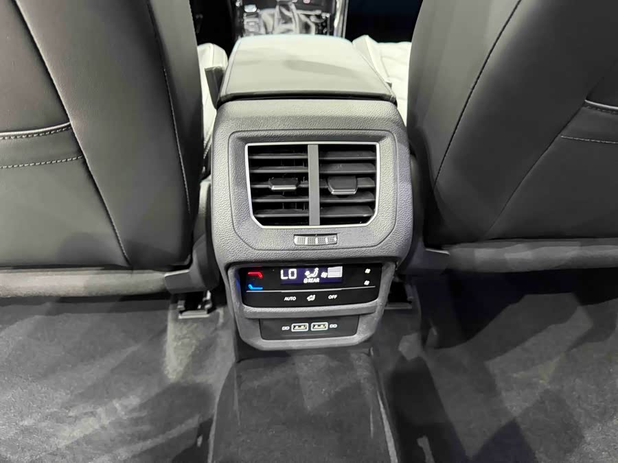 Tayron 2023 280TSI 2WD Luxury Plus Advanced - zdjęcie 14