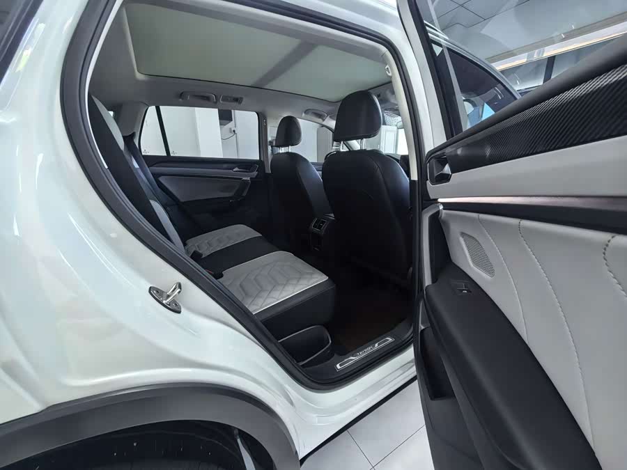 Tayron 2023 280TSI 2WD Luxury Plus Advanced - zdjęcie 20
