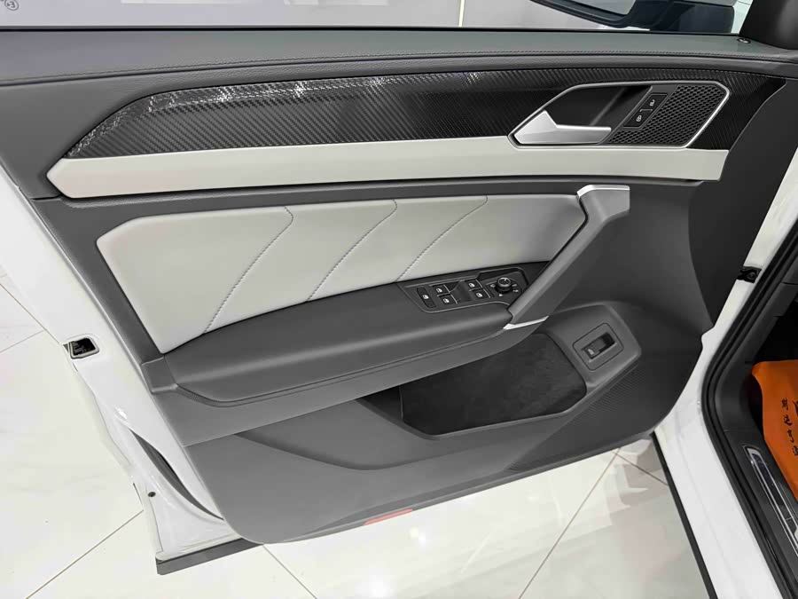Tayron 2023 280TSI 2WD Luxury Plus Advanced - zdjęcie 9