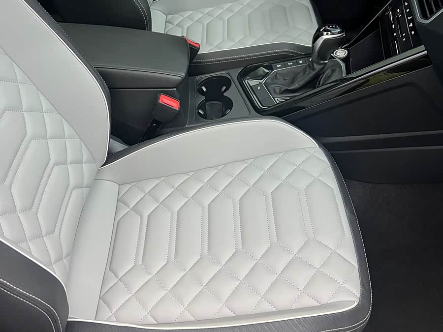 Tayron 2023 280TSI 2WD Luxury Plus Advanced - zdjęcie 9