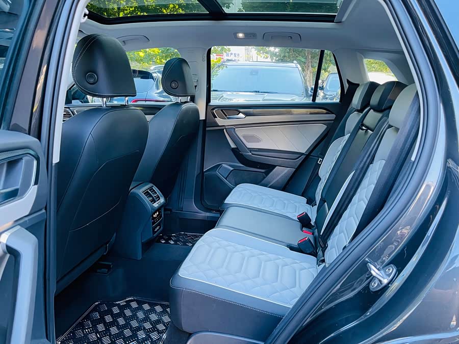 Tayron 2023 330TSI Two-Wheel Drive Luxury Plus Advanced Edition - zdjęcie 14