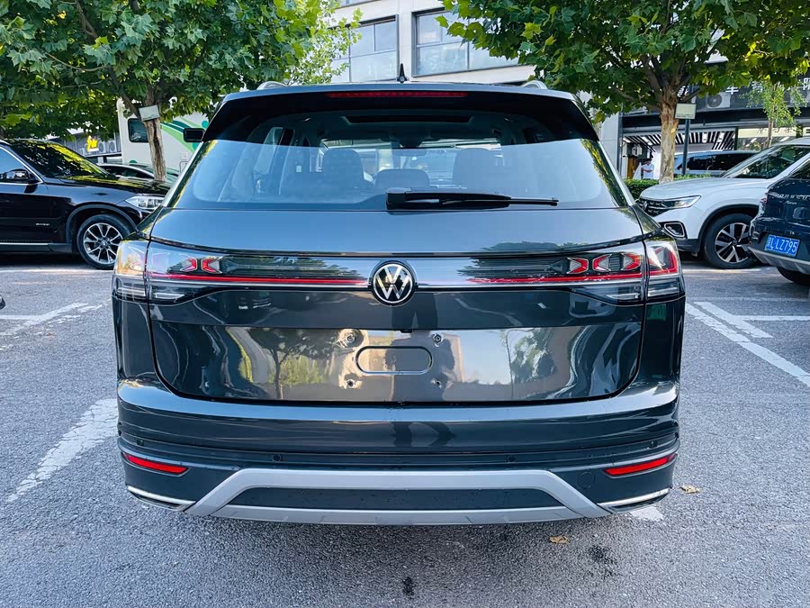 Tayron 2023 330TSI Two-Wheel Drive Luxury Plus Advanced Edition - zdjęcie 6