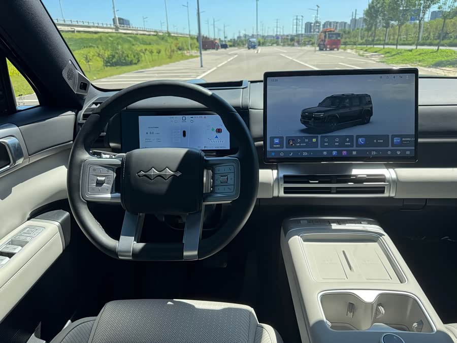 Titan 7 2025 190KM Four-Wheel Drive Ultra Version - zdjęcie 17