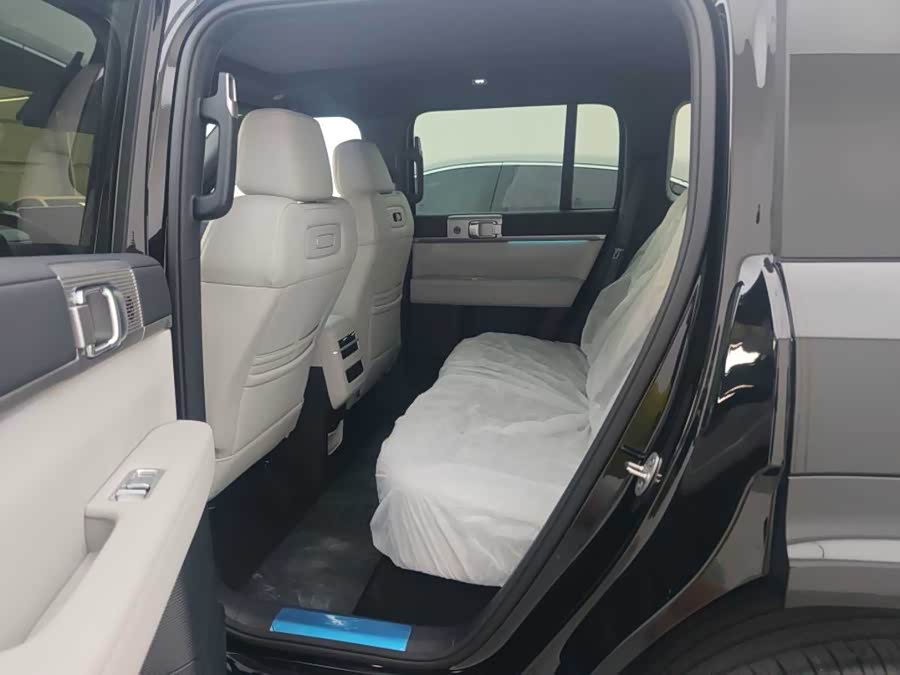 Titan 7 2025 200KM 2WD Max - zdjęcie 5
