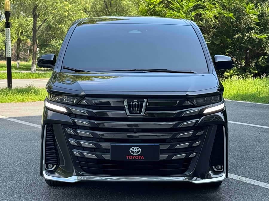 Toyota Crown Dual Engine 2.5L Supreme Executive