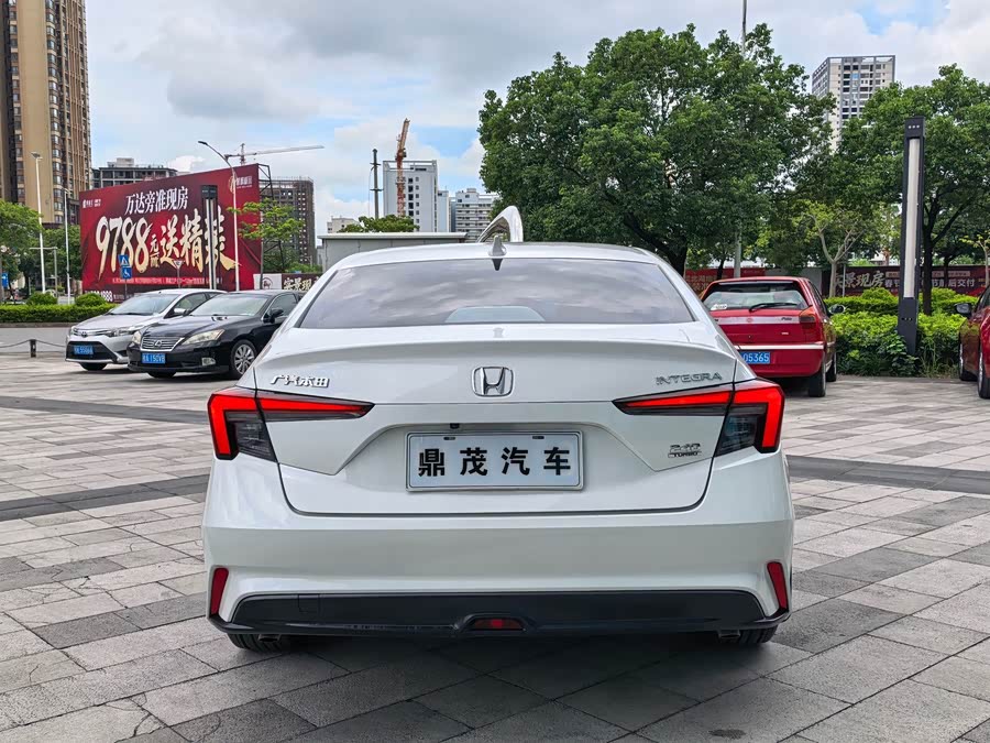 Type R 2022 240TURBO CVT Luxury - zdjęcie 4