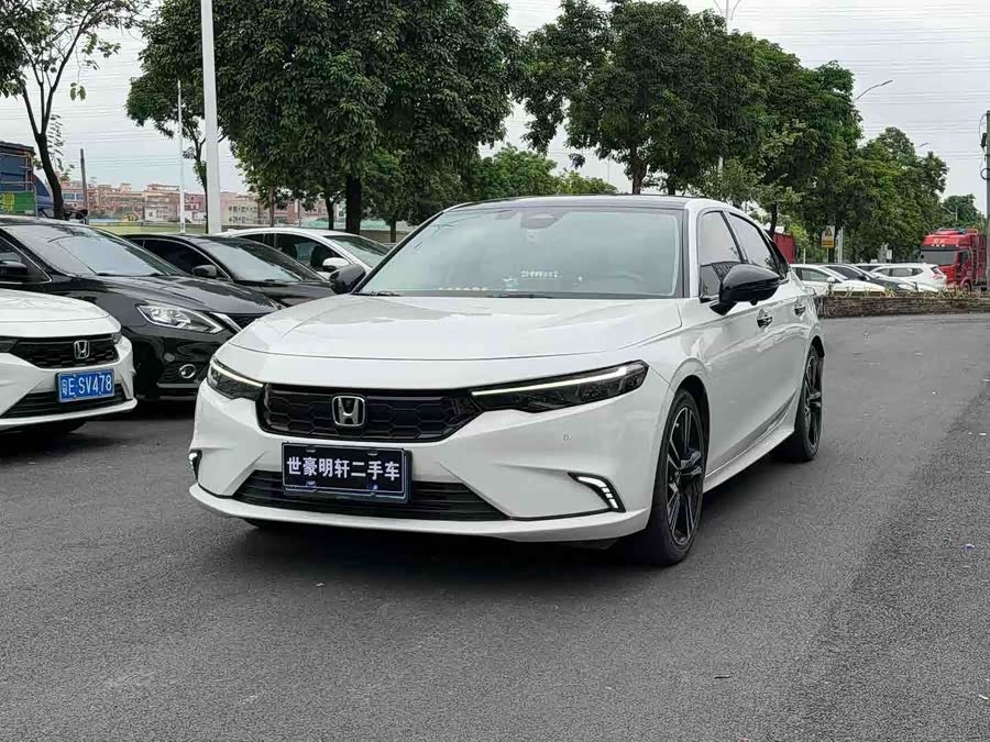 Type R 2023 240TURBO CVT Phantom Night Luxury