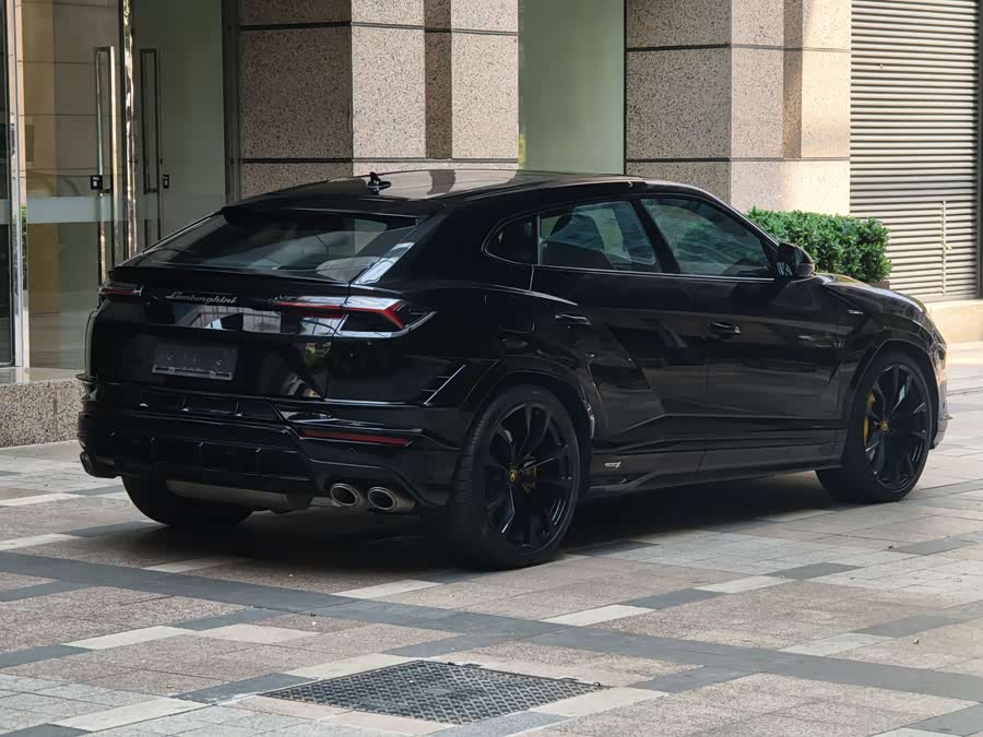 Urus 2023 4.0T V8 S - zdjęcie 2