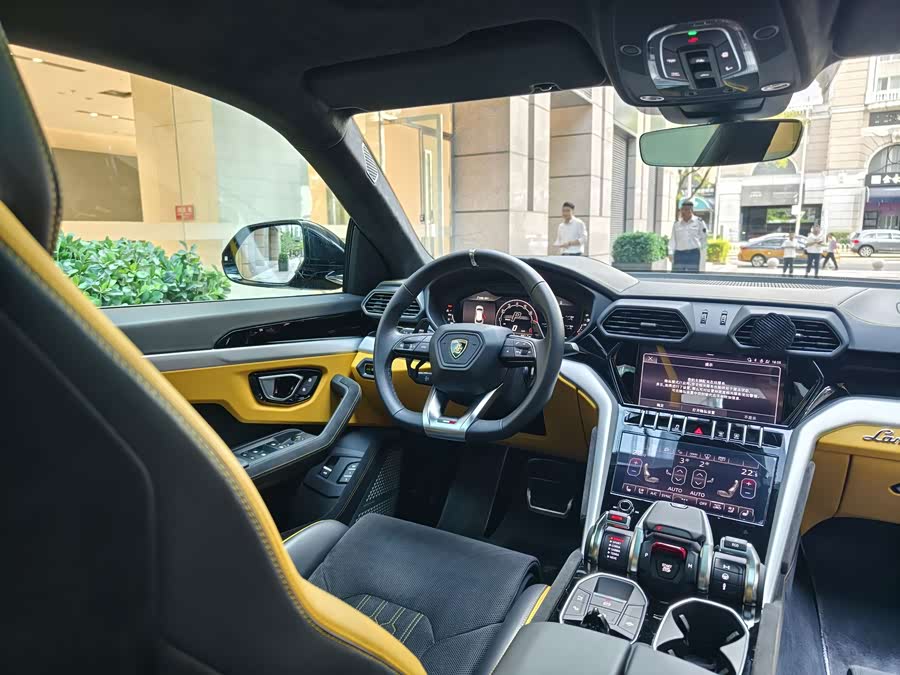 Urus 2023 4.0T V8 S - zdjęcie 15