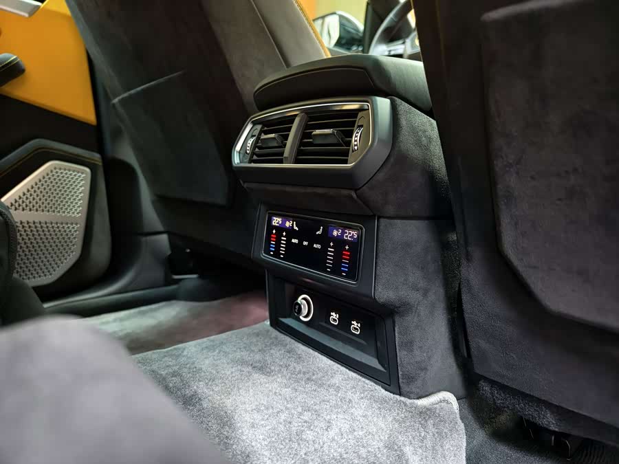 Urus 2023 4.0T V8 S - zdjęcie 17