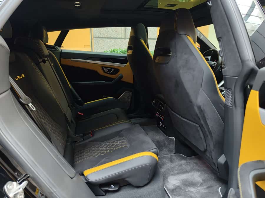 Urus 2023 4.0T V8 S - zdjęcie 18
