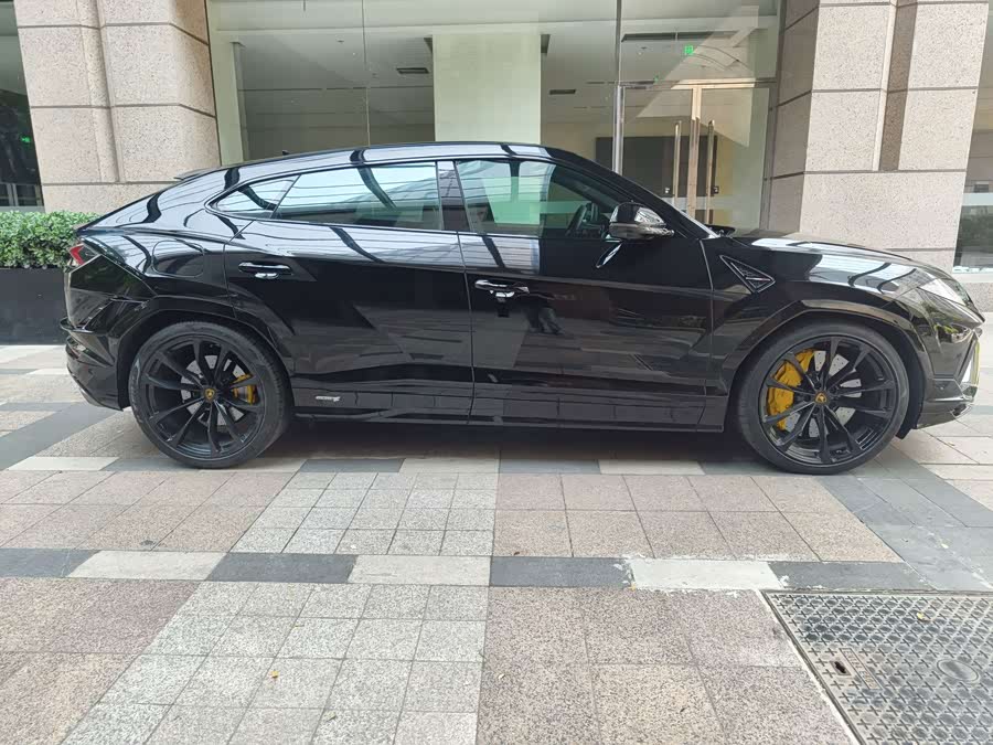 Urus 2023 4.0T V8 S - zdjęcie 4