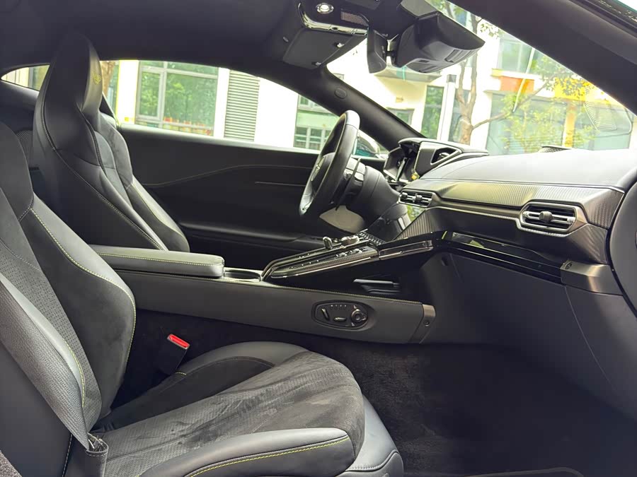 V8 Vantage 2024 4.0T V8 Coupe - zdjęcie 8