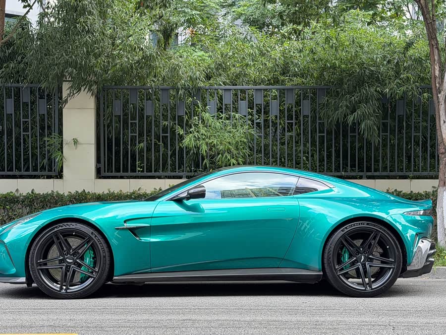 V8 Vantage 2024 4.0T V8 Coupe - zdjęcie 10
