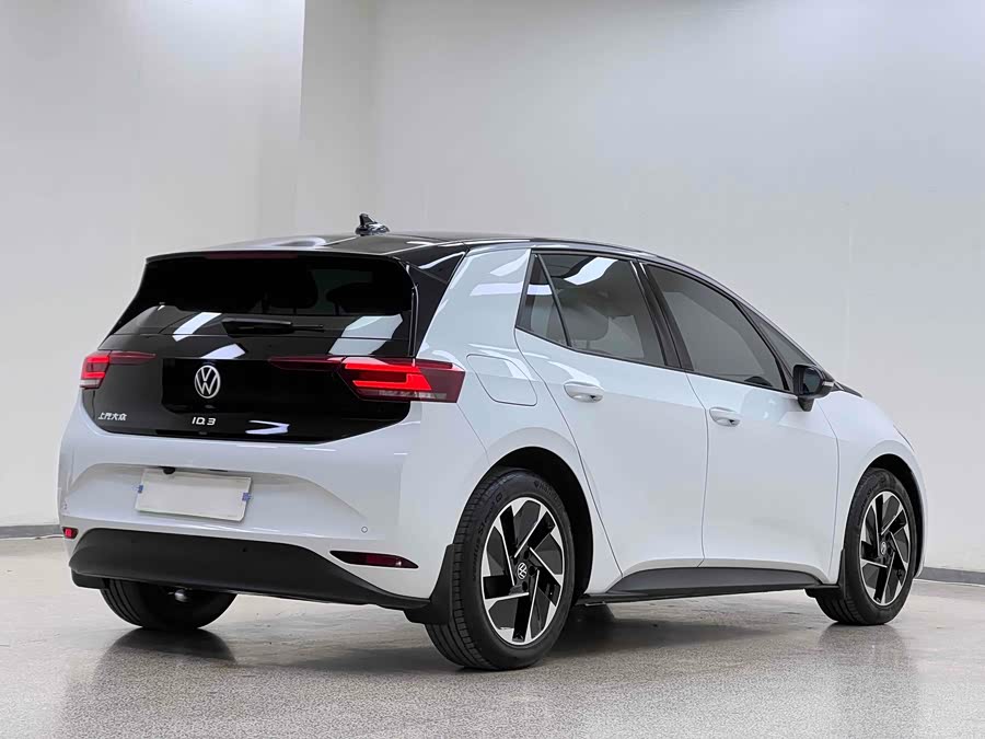 Volkswagen ID.3 2024 Pure Intelligent Enjoyment - zdjęcie 16