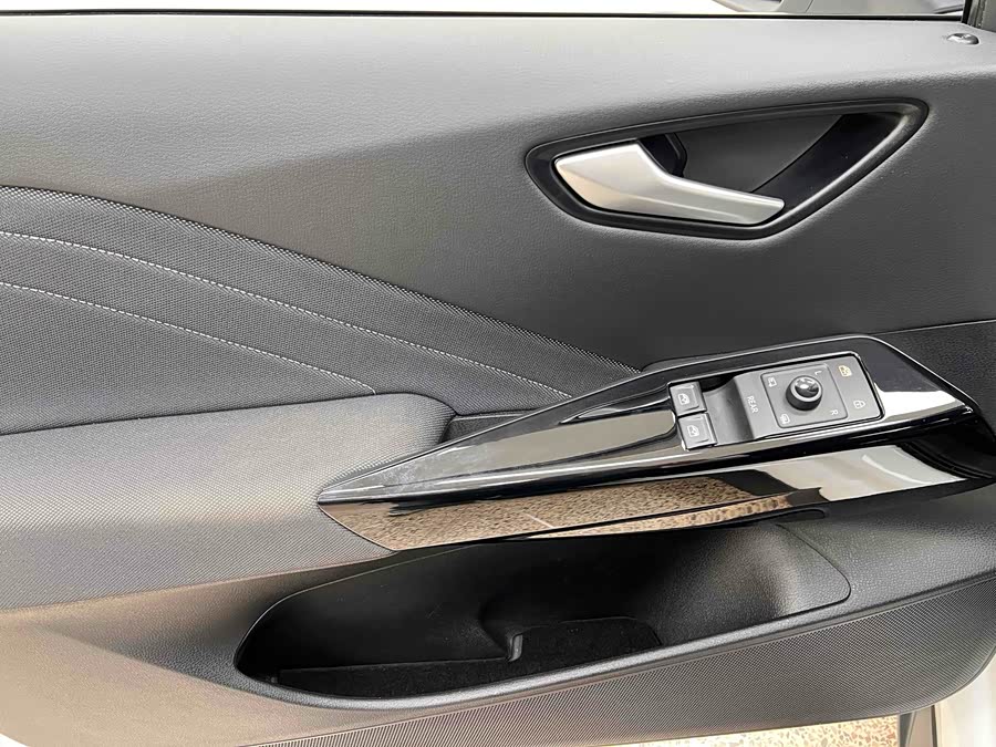 Volkswagen ID.3 2024 Pure Intelligent Enjoyment - zdjęcie 6
