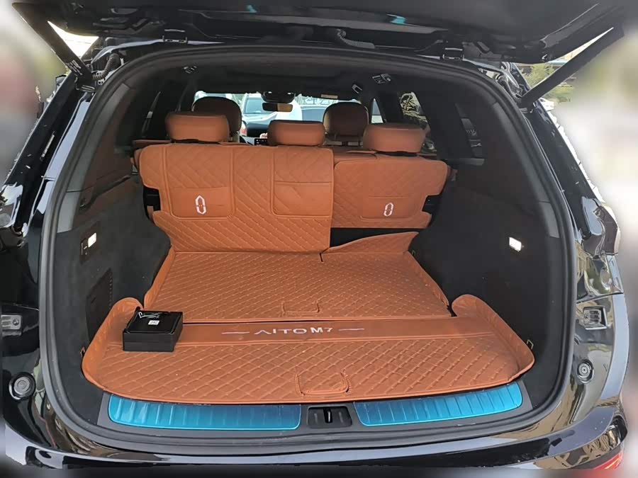 Wenjie M7 2024 1.5T Smart Drive 4WD Ultra 5-Seater - zdjęcie 15