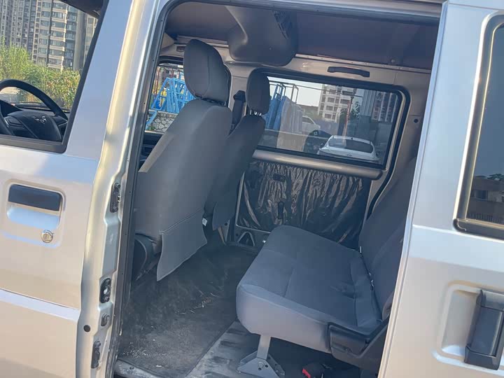 Wuling Rongguang EV 2022 Basic Passenger Vehicle Penghui Battery - zdjęcie 16