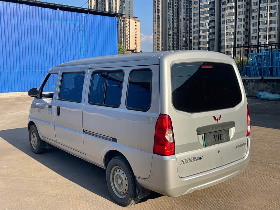 Wuling Rongguang EV 2022 Basic Passenger Vehicle Penghui Battery - zdjęcie 6