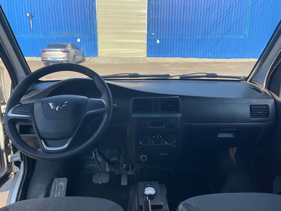 Wuling Rongguang EV 2022 Basic Passenger Vehicle Penghui Battery - zdjęcie 9