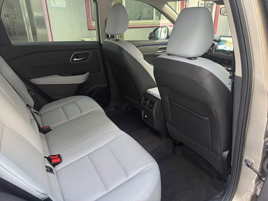 X-Trail 2023 e-POWER Super Hybrid Dual Motor 4WD Supreme - zdjęcie 9