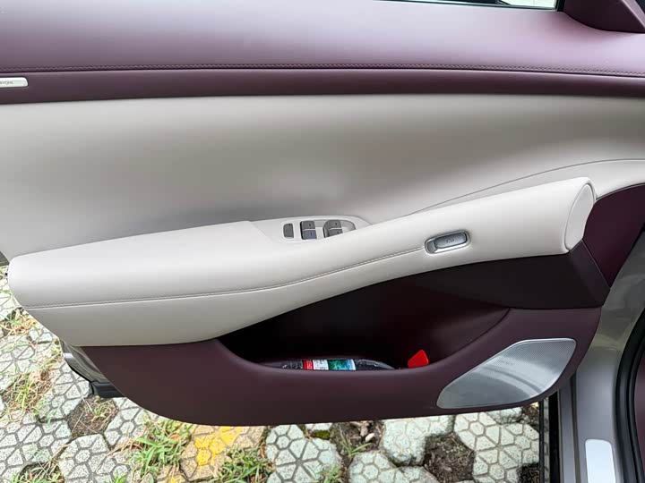 Xiaomi YU7 2025 Rear Drive Long Range - zdjęcie 20