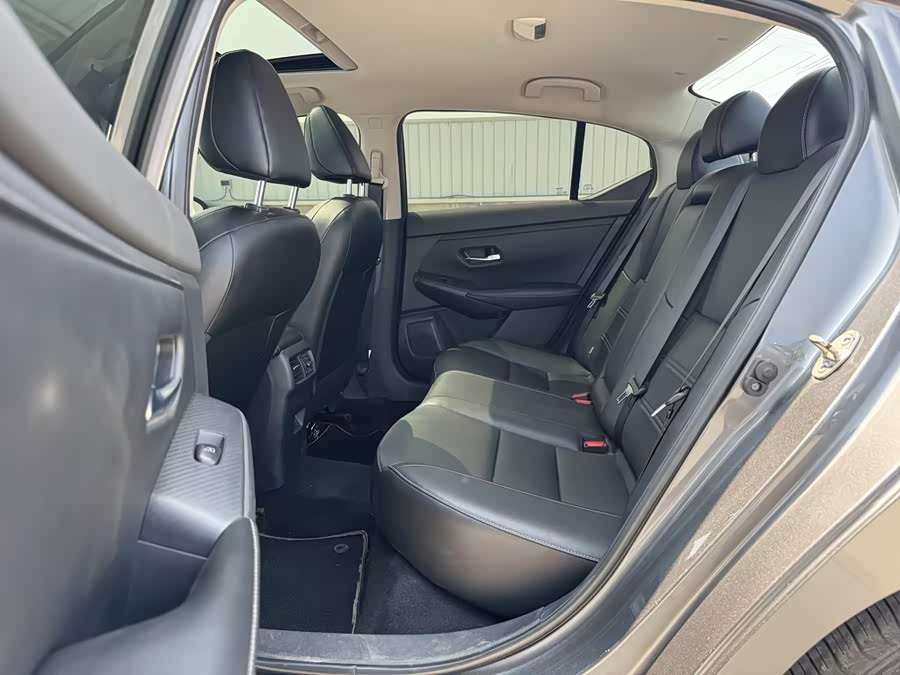 Xuan Yi 2023 1.6L CVT Enjoy Edition - zdjęcie 13