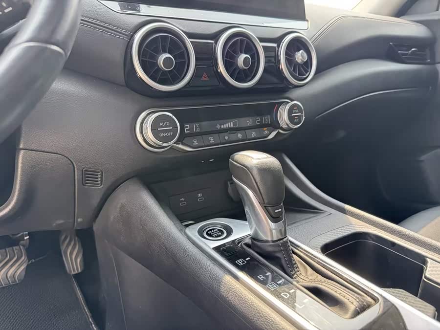 Xuan Yi 2023 1.6L CVT Enjoy Edition - zdjęcie 17