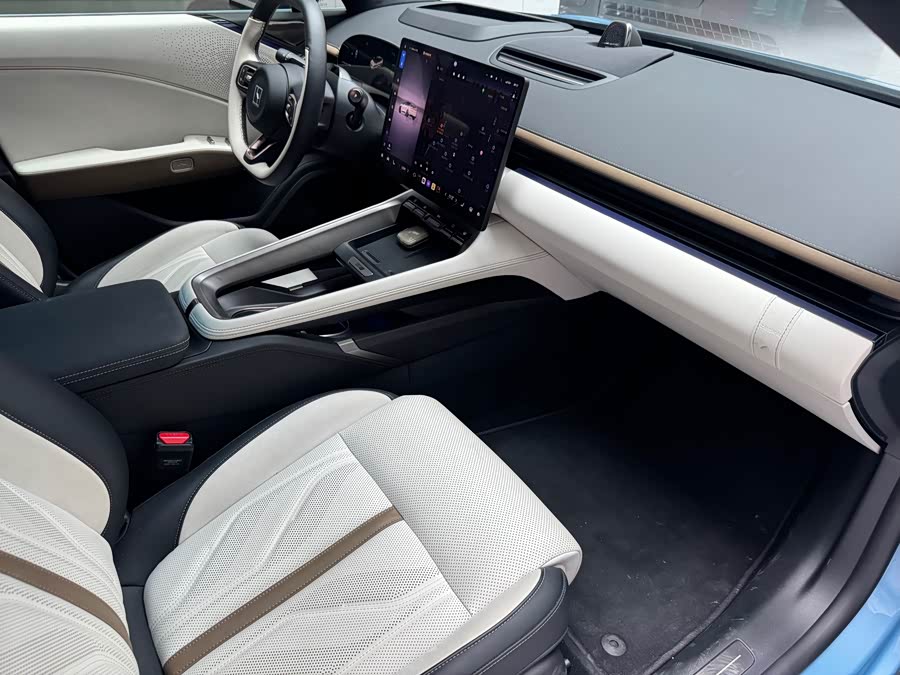 Zeekr 007GT 2025 Four-Wheel Drive Intelligent Driving Version 75kWh - zdjęcie 18
