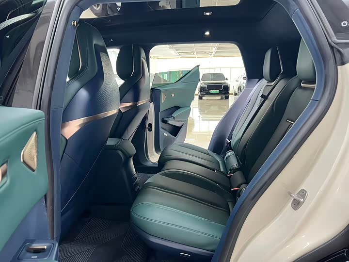 Zeekr X 2023 4WD YOU Edition 4 Seats - zdjęcie 14