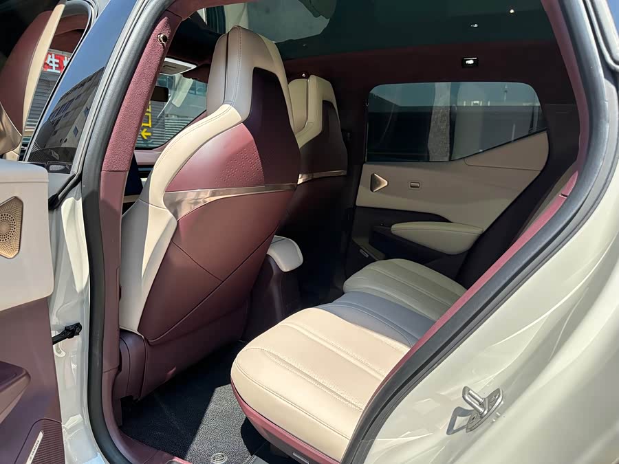 Zeekr X 2023 4WD YOU Edition 4 Seats - zdjęcie 9