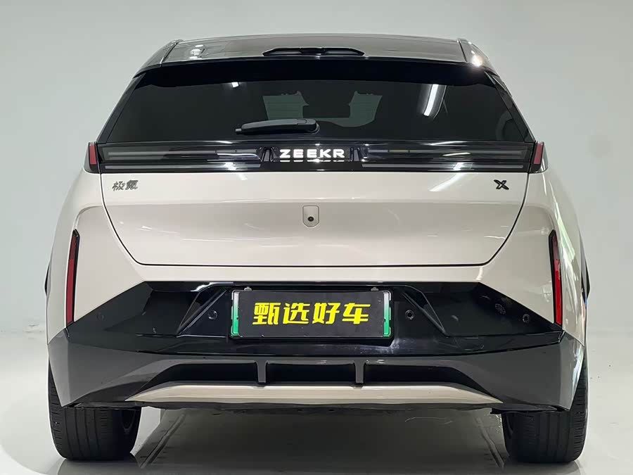 Zeekr X 2023 4WD YOU Edition 4 Seats - zdjęcie 9