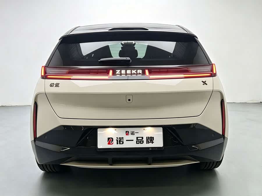 Zeekr X 2024 5-Seater 4WD - zdjęcie 6