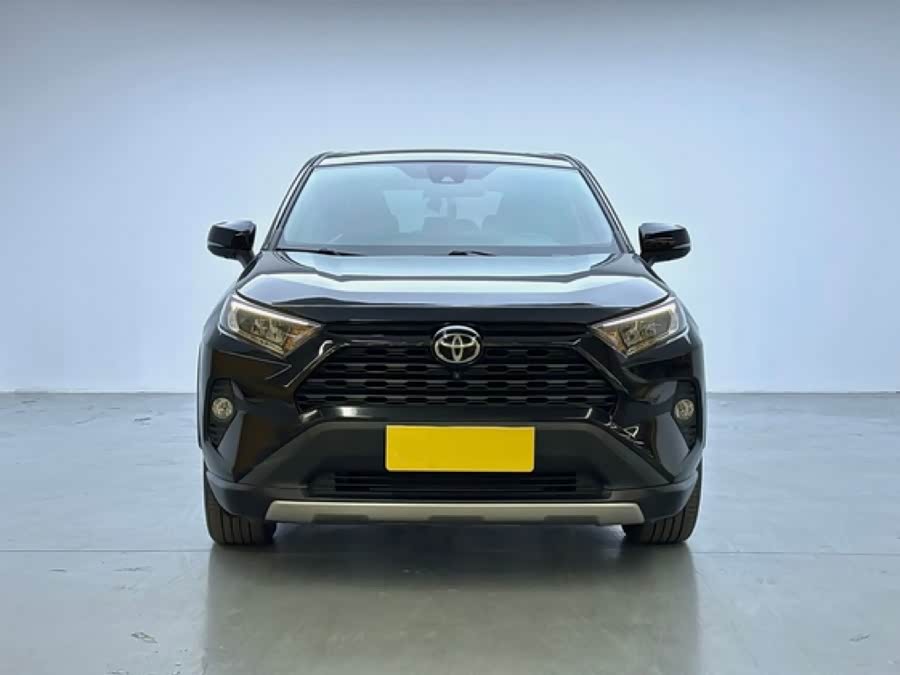 2022 RAV4 2.0L CVT 2WD Fashion - zdjęcie 2