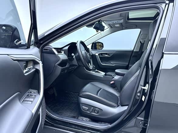 2022 RAV4 2.0L CVT 2WD Fashion - zdjęcie 13