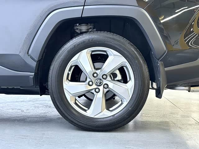 2022 RAV4 2.0L CVT 2WD Fashion - zdjęcie 15