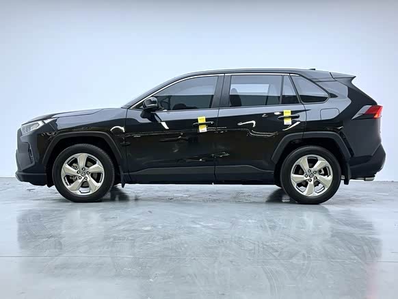 2022 RAV4 2.0L CVT 2WD Fashion - zdjęcie 7