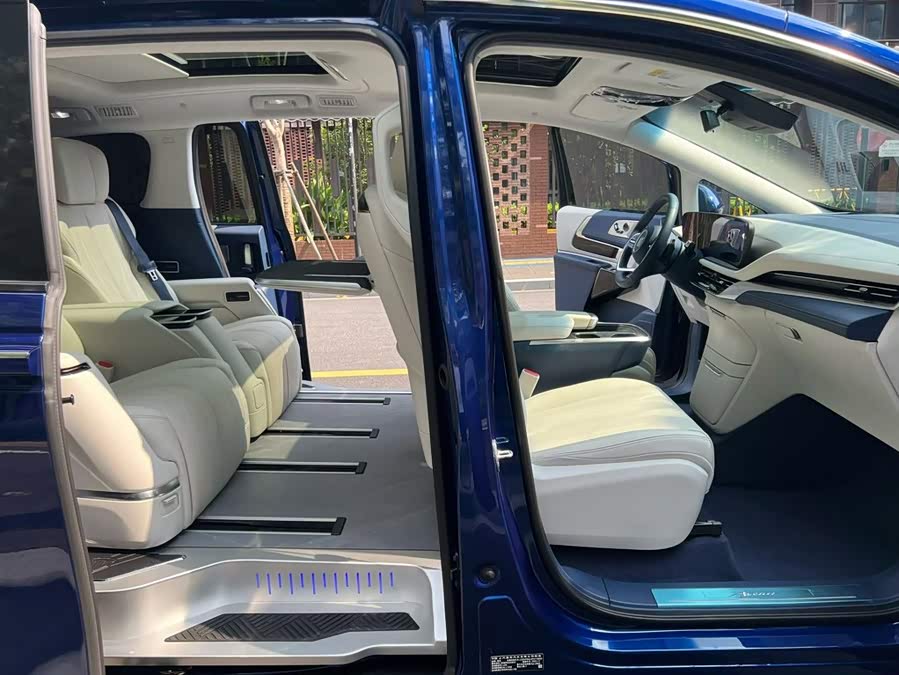 2023 2.0T Seven-Seater Elite - zdjęcie 5