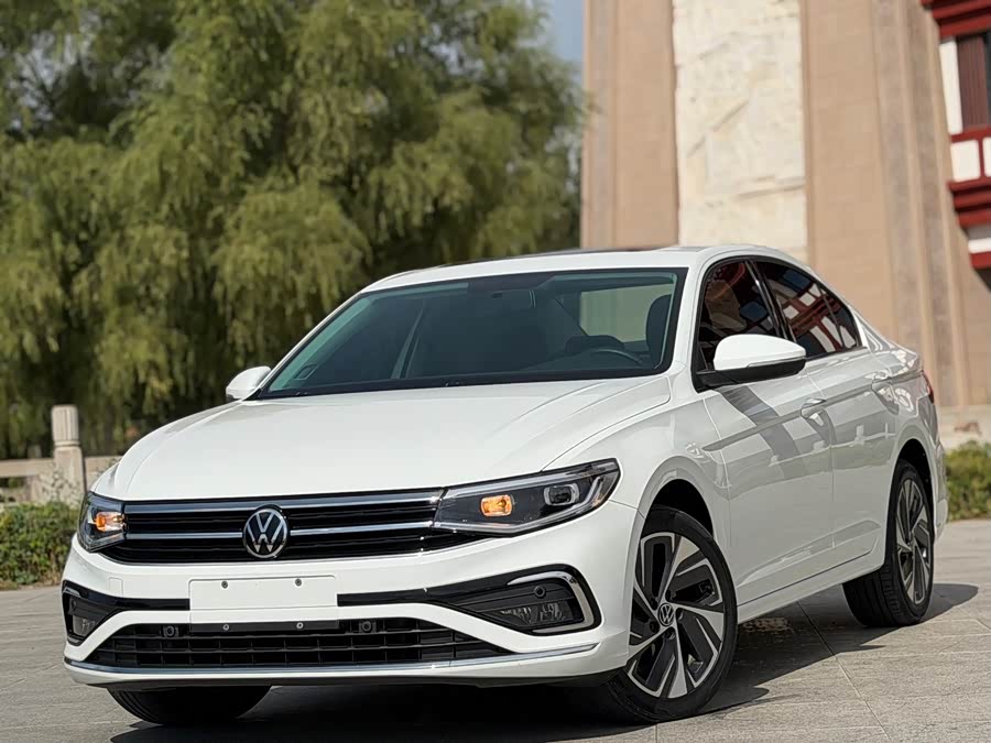 2023 Bora 200TSI DSG Intelligent Pro Edition - zdjęcie 1
