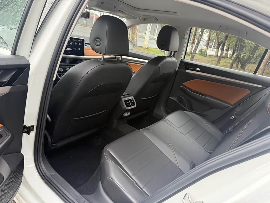 2023 Bora 200TSI DSG Joy Pro Edition - zdjęcie 14