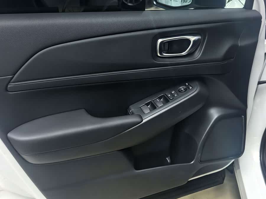 2023 Honda HR-V 1.5L CVT Technology Edition - zdjęcie 5