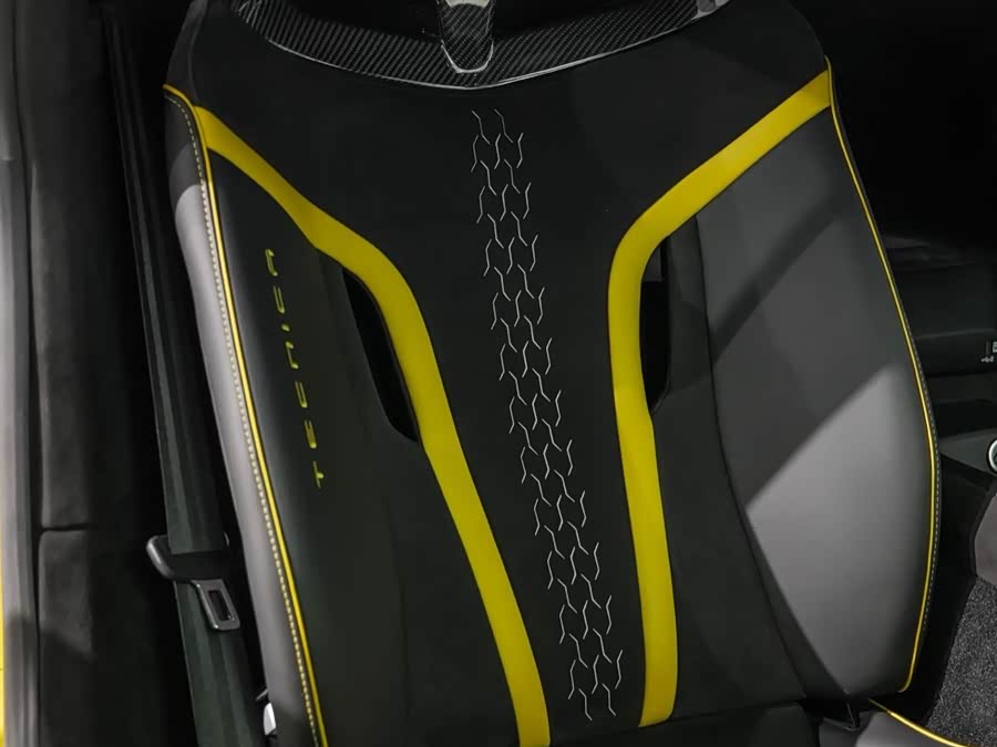 2023 Huracán Tecnica - zdjęcie 12