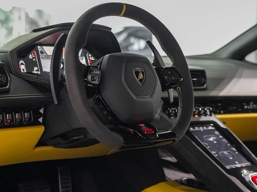 2023 Huracán Tecnica - zdjęcie 9