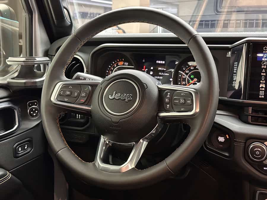 2024 Jeep Wrangler 2.0T Sahara 4-Door - zdjęcie 13